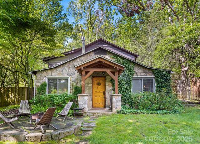 Property at 24 Iroquois St, Black Mountain, NC 28711, 1 bed, 1 bath