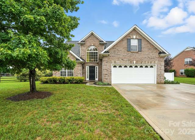 Property at 816 Treva Anne Dr SW, Concord, NC 28027, 4 beds, 2.5 baths