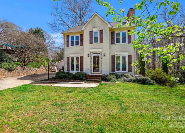 Property at 207 Crossing Ave, Belmont, NC 28012, 3 beds, 2.5 baths