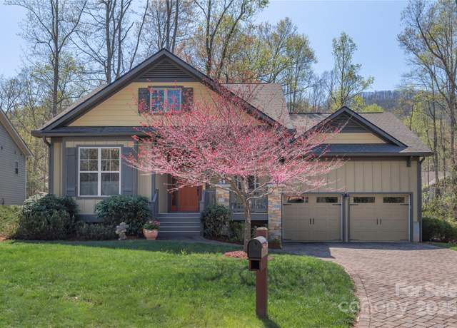 Property at 28 Sparkle Dun Dr, Biltmore Lake, NC 28715, 3 beds, 2 baths