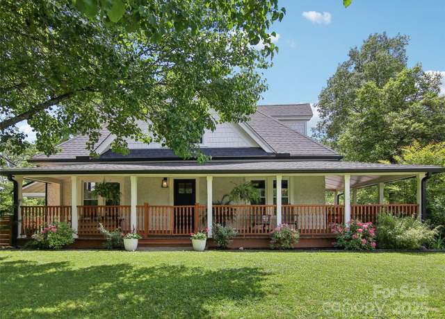 Property at 19 Neely Rd, Brevard, NC 28712, 4 beds, 2.5 baths