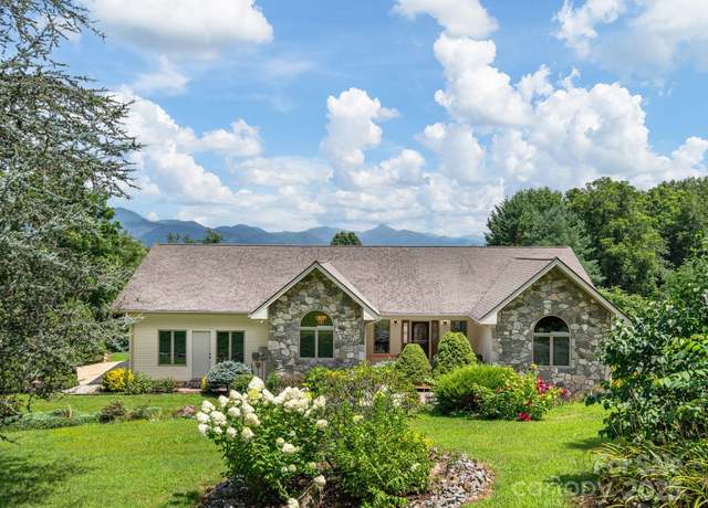 Property at 657 Evergreen Farm Cir, Waynesville, NC 28786, 3 beds, 2 baths