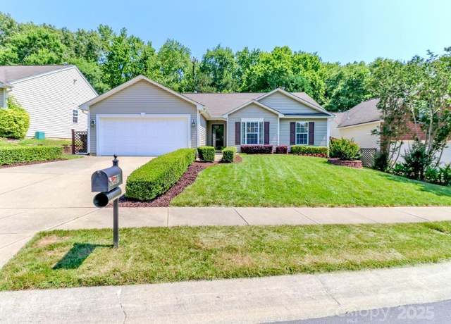 Property at 2627 Bridgeville Ln, Charlotte, NC 28262, 3 beds, 2 baths