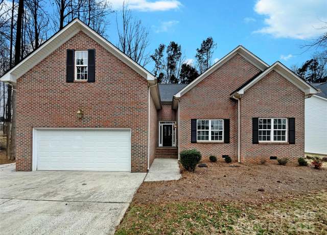 Property at 7717 Shalom Dr, Charlotte, NC 28216, 3 beds, 2 baths