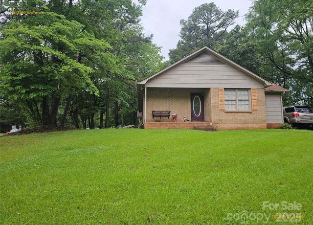 Property at 1700 Old Towne Ct, Charlotte, NC 28217, 3 beds, 1 bath