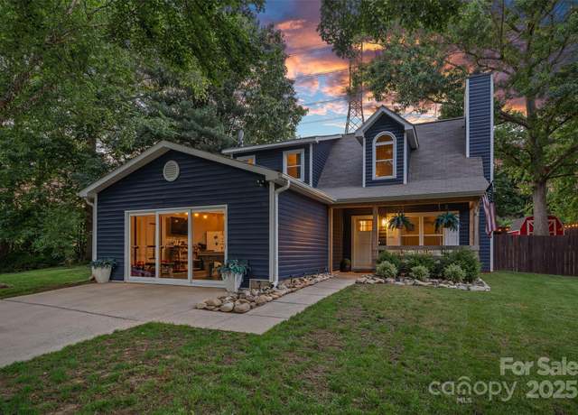 Property at 8007 Maxwelton Dr, Huntersville, NC 28078, 3 beds, 2 baths