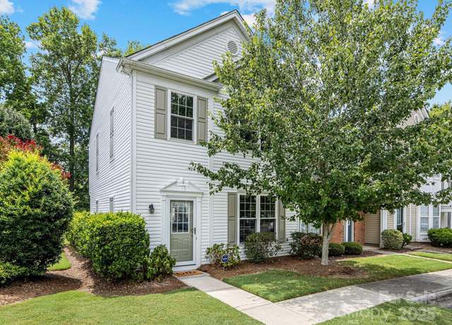 Property at 6913 Rothchild Dr, Charlotte, NC 28270, 3 beds, 2.5 baths