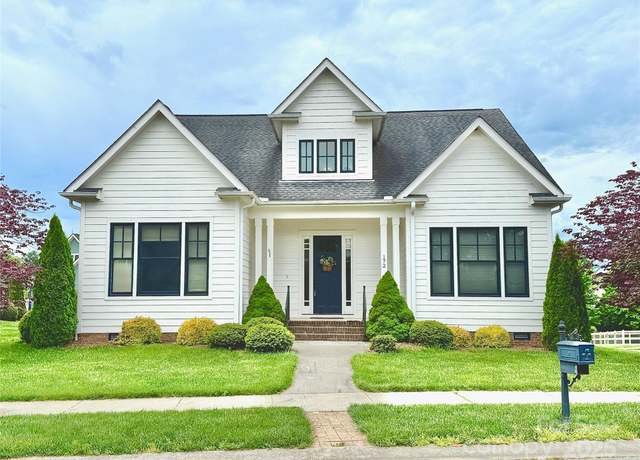 Property at 172 Birchbark Dr, Mills River, NC 28759, 4 beds, 2.5 baths