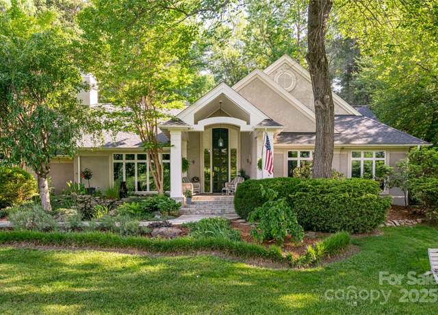 Property at 54 Fairway Rd, Asheville, NC 28804, 3 beds, 3.5 baths