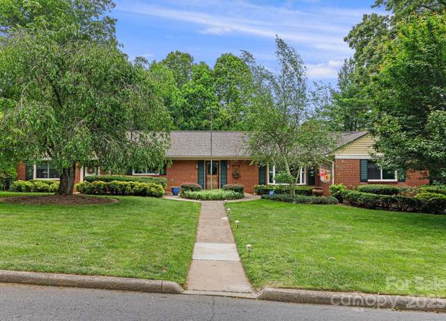 Property at 4 Dogwood Rd, Asheville, NC 28804, 5 beds, 4 baths