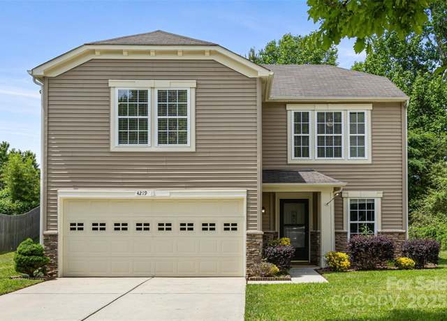Property at 4219 Shasta Cir, Clover, SC 29710, 4 beds, 2.5 baths