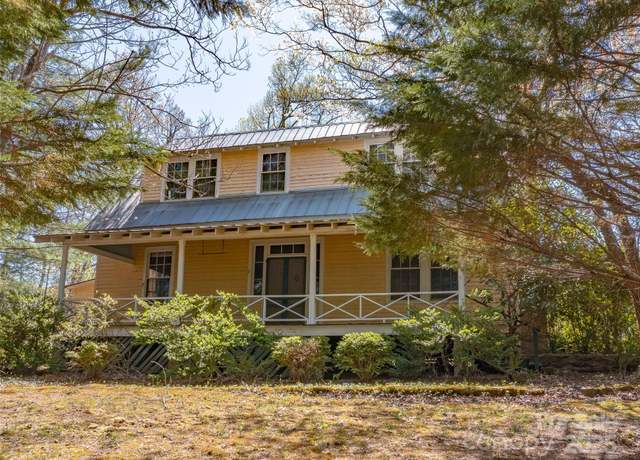 Property at 443 Shand St, Saluda, NC 28773, 6 beds, 3.5 baths