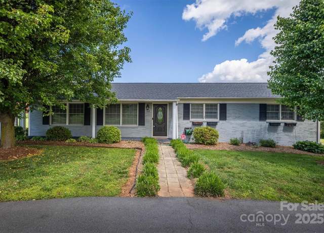 Property at 107 Pete Brittain Rd, Morganton, NC 28655, 3 beds, 3 baths