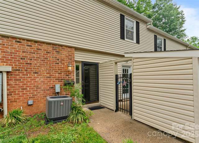 Property at 5929 Quail Hollow Rd Unit B, Charlotte, NC 28210, 3 beds, 2.5 baths