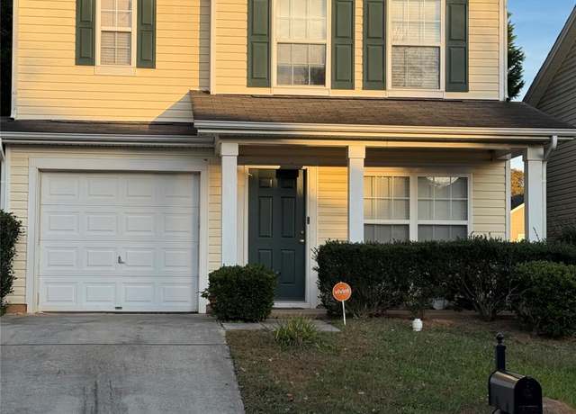 Property at 1012 Kings Mountain Ln, Gastonia, NC 28054, 2 beds, 2.5 baths
