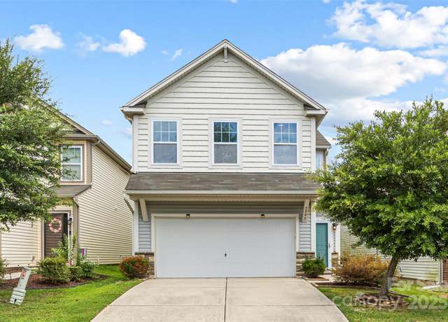 Property at 5223 Crystal Lakes Dr, Rock Hill, SC 29732, 3 beds, 2.5 baths