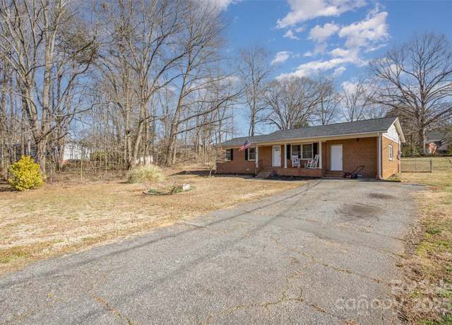Property at 437 Valley St, Stanley, NC 28164, 3 beds, 2 baths