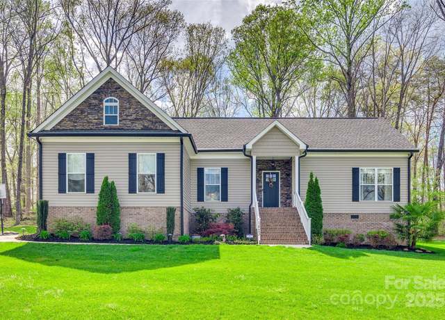 Property at 1823 Rain Forest Dr, York, SC 29745, 3 beds, 2.5 baths