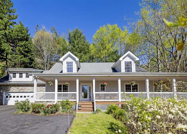 Property at 101 Skyview Dr, Asheville, NC 28804, 4 beds, 3.5 baths