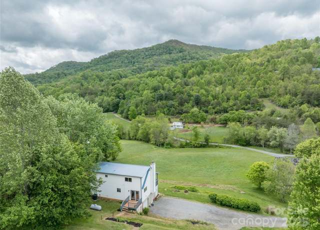 Property at 234 Snyder Farm Rd, Waynesville, NC 28786, 2 beds, 2.5 baths