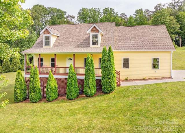 Property at 104 Bobby Ridge Dr, Leicester, NC 28748, 3 beds, 2.5 baths