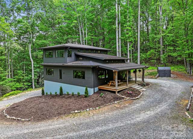Property at 584 Springbrook Ln, Brevard, NC 28712, 4 beds, 3 baths