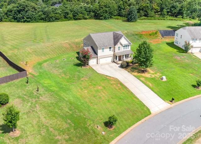 Property at 10904 Flintshire Rd, Mint Hill, NC 28227, 4 beds, 2.5 baths