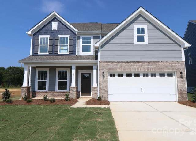 Property at 1211 Fremont Dr, Wingate, NC 28174, 4 beds, 3 baths