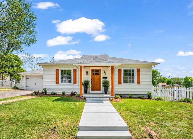 Property at 411 W Sycamore St, Lincolnton, NC 28092, 3 beds, 1 bath
