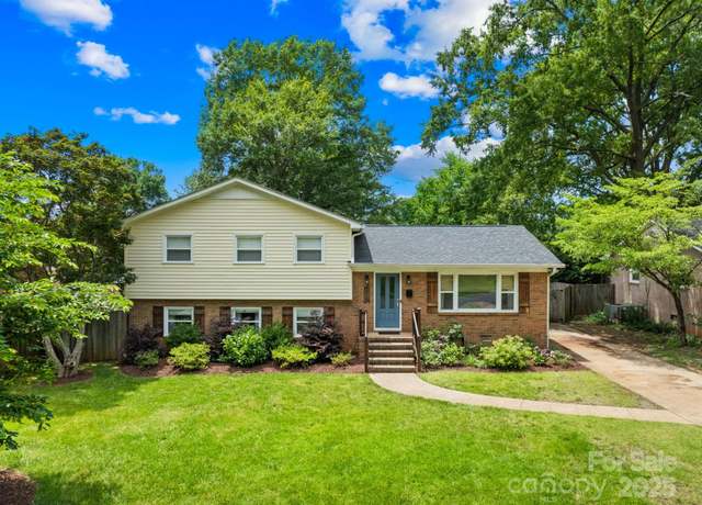 Property at 2919 Dunaire Dr, Charlotte, NC 28205, 4 beds, 2.5 baths