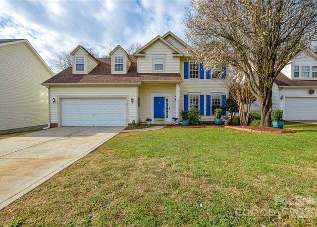 Property at 5707 Brandy Ridge Ln, Charlotte, NC 28269, 4 beds, 2.5 baths