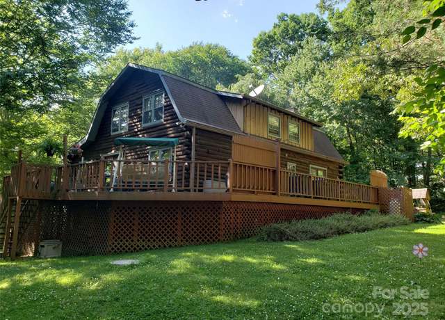 Property at 30 Log Cabin Trl, Horse Shoe, NC 28742, 2 beds, 3 baths