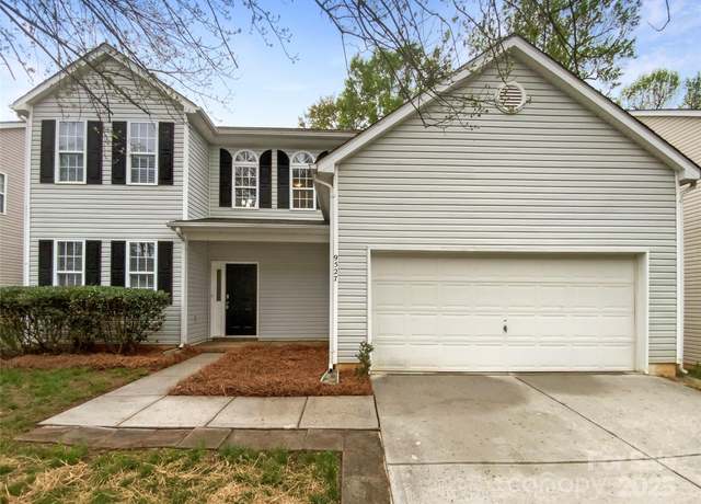 Property at 9527 Scotland Hall Ct, Charlotte, NC 28277, 4 beds, 2.5 baths