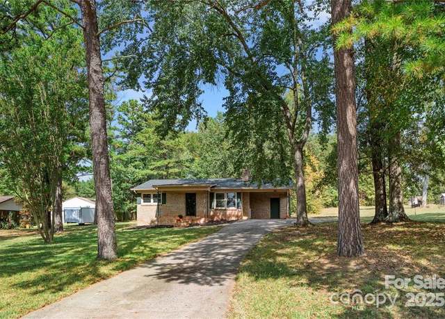 Property at 108 Fritz Dr, Grover, NC 28073, 2 beds, 1 bath