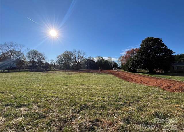 Property at 1554 Landis Hwy, Mooresville, NC 28115, 3 beds, 2.5 baths