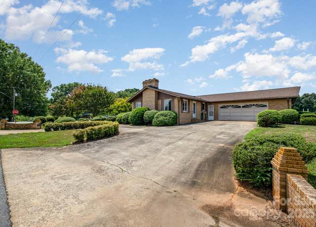 Property at 1410 Patterson St, China Grove, NC 28023, 3 beds, 2.5 baths