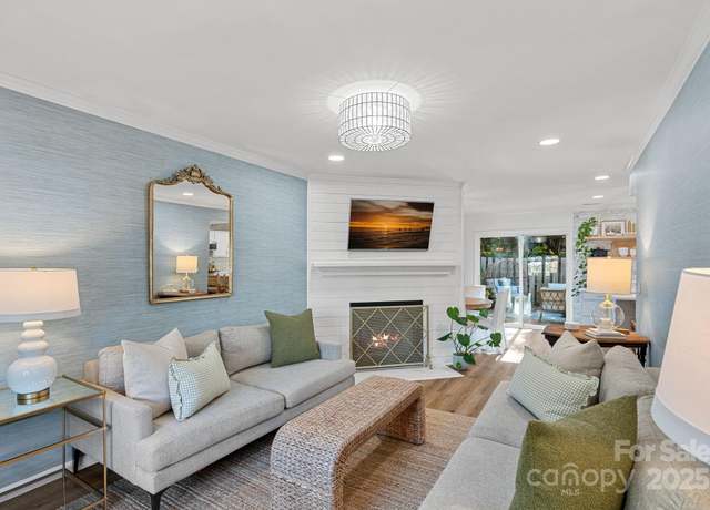 Property at 3130 Heathstead Pl, Charlotte, NC 28210, 3 beds, 2.5 baths