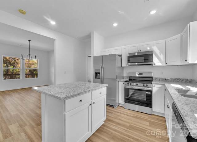 Property at 504 Christopher Ln, Chester, SC 29706, 4 beds, 2 baths