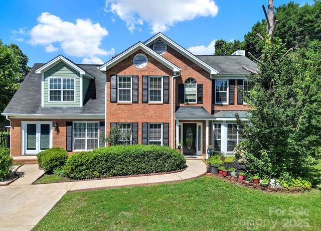 Property at 9800 Ashley Farm Dr, Matthews, NC 28105, 4 beds, 2.5 baths