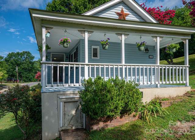 Property at 109 Riverside Dr, Cramerton, NC 28032, 2 beds, 1 bath