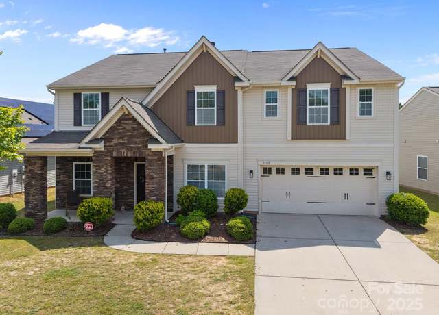 Property at 13315 Hunting Birds Ln, Charlotte, NC 28278, 5 beds, 3 baths