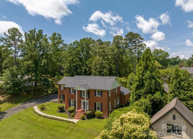 Property at 1928 Providence Rd, Charlotte, NC 28211, 5 beds, 3 baths