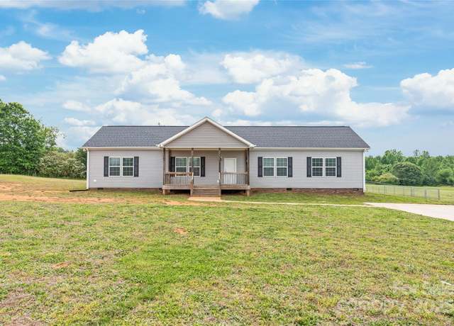 Property at 3648 Plainfield Dr, Shelby, NC 28150, 4 beds, 2 baths