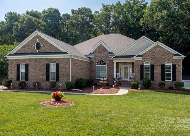 Property at 126 Doyle Farm Ln, Mooresville, NC 28115, 3 beds, 2.5 baths