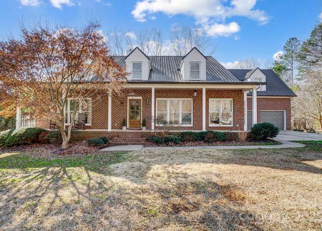 Property at 6610 Rolling Ridge Dr, Waxhaw, NC 28173, 3 beds, 3.5 baths