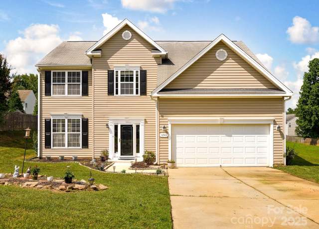 Property at 3741 Georgia Pond Ln, High Point, NC 27265, 3 beds, 2.5 baths