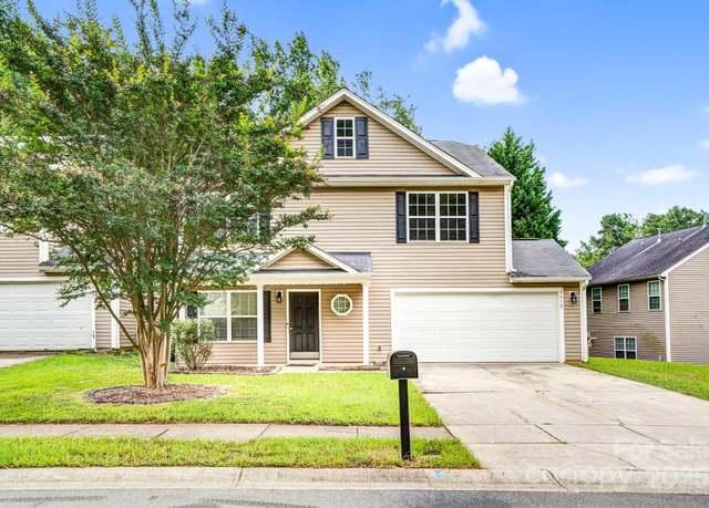 Property at 4412 Trillium Fields Dr, Charlotte, NC 28269, 5 beds, 2.5 baths