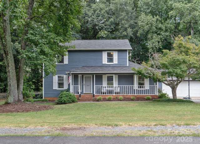 Property at 1624 Brook Dr, Fort Mill, SC 29708, 4 beds, 2.5 baths