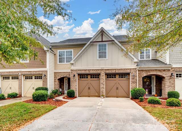 Property at 8509 Loxton Cir, Charlotte, NC 28214, 3 beds, 2.5 baths