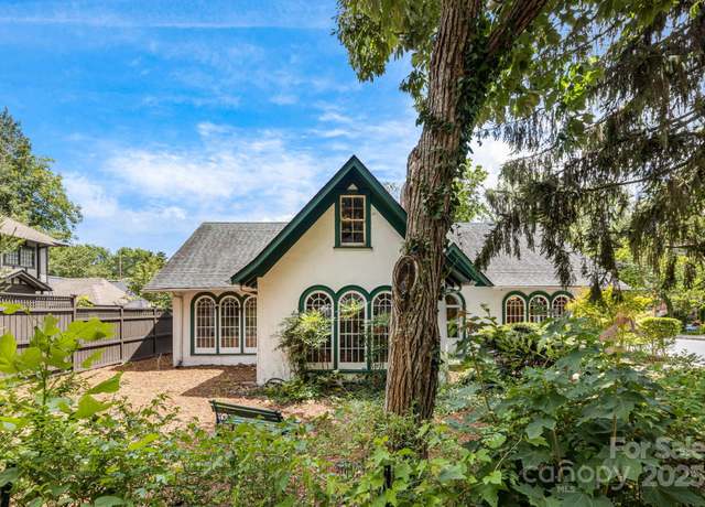 Property at 520 Valley St, Hendersonville, NC 28739, 3 beds, 1.5 baths